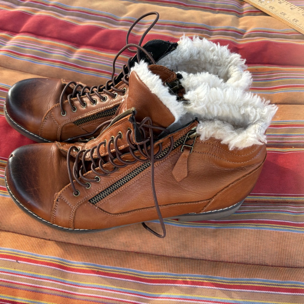 Men's Tan Leather Boots with Faux Fur Lining